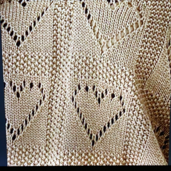 ONLY 1 left ! 🔥NWT oversized v neck heart knit pattern sweater - Picture 2 of 3